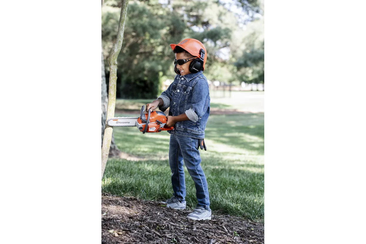 Toy 550XP Chainsaw & PPE Kit