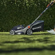 Husqvarna Aspire™ Lawnmower 18V 34cm